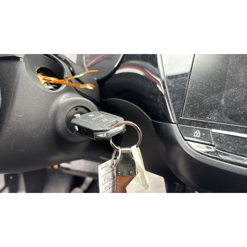 OPEL CORSA F PHASE 1 1.2i - 12V TURBO Photo n°6
