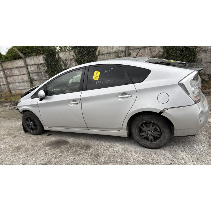 TOYOTA PRIUS 3 PHASE 1 1.8i - 16V HYBRID Photo n°6