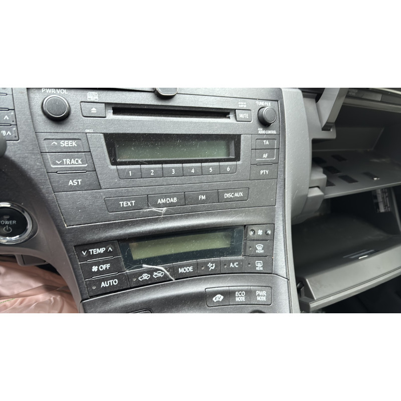 TOYOTA PRIUS 3 PHASE 1 1.8i - 16V HYBRID Photo n°18