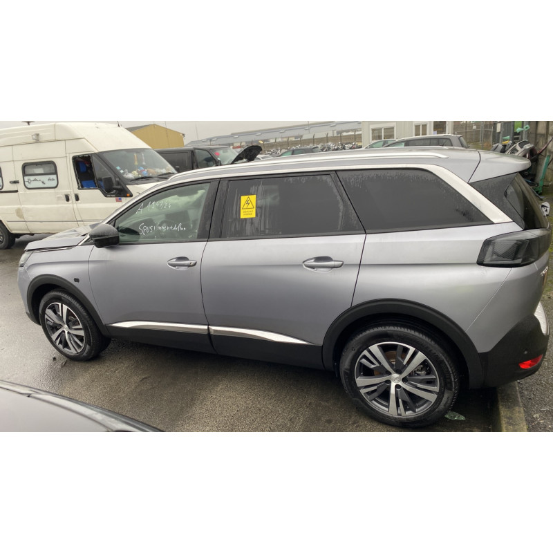 PEUGEOT 5008 2 PHASE 2 1.2 PURETECH - 12V TURBO HYBRID Photo n°9