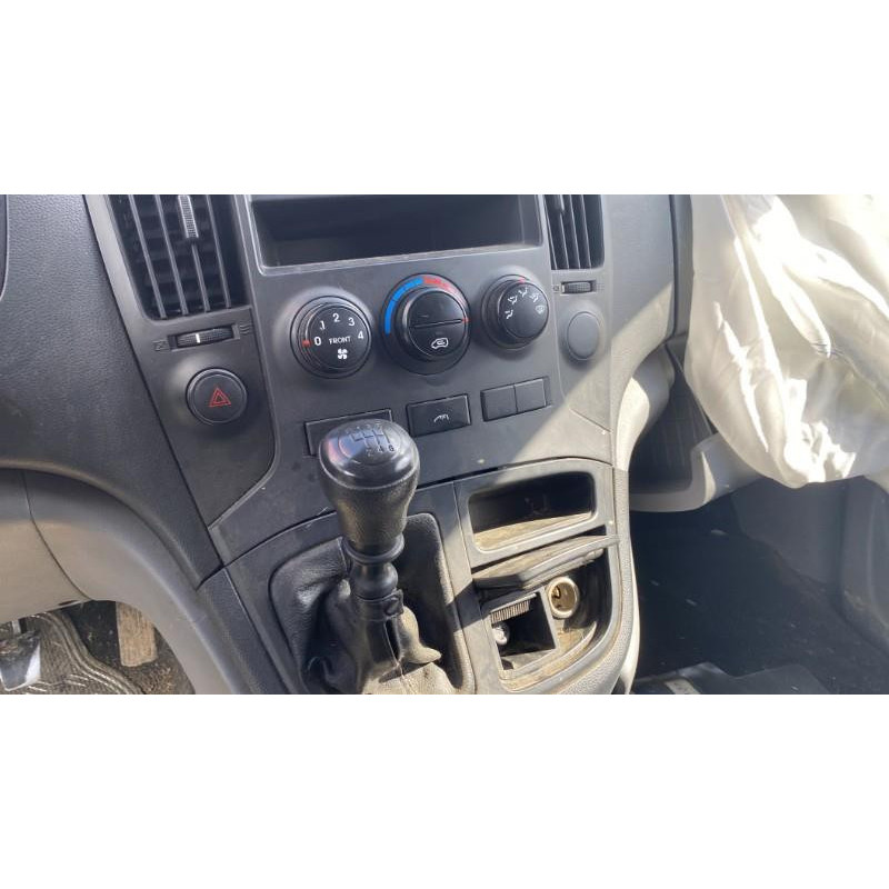 HYUNDAI H1 2 STAREX 2.5 CRDI - 16V TURBO Photo n°2