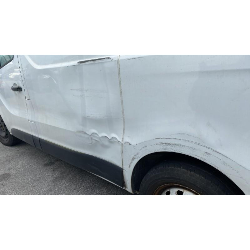 RENAULT TRAFIC 3 COURT PHASE 1 1.6 DCI - 16V TURBO Photo n°3