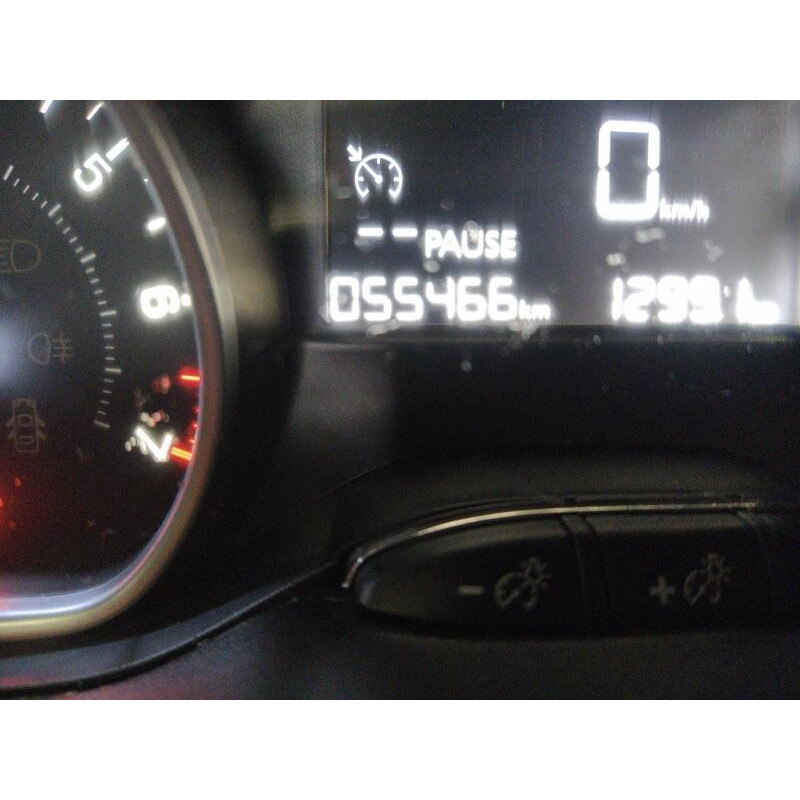 PEUGEOT 208 1 PHASE 2 1.2 VTI - 12V Photo n°8
