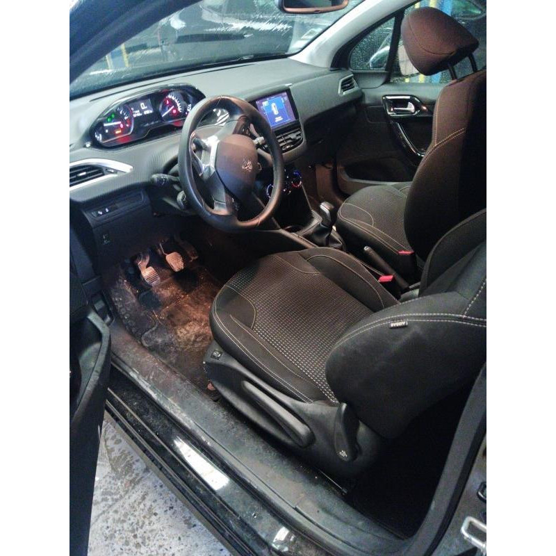 PEUGEOT 208 1 PHASE 2 1.2 VTI - 12V Photo n°11