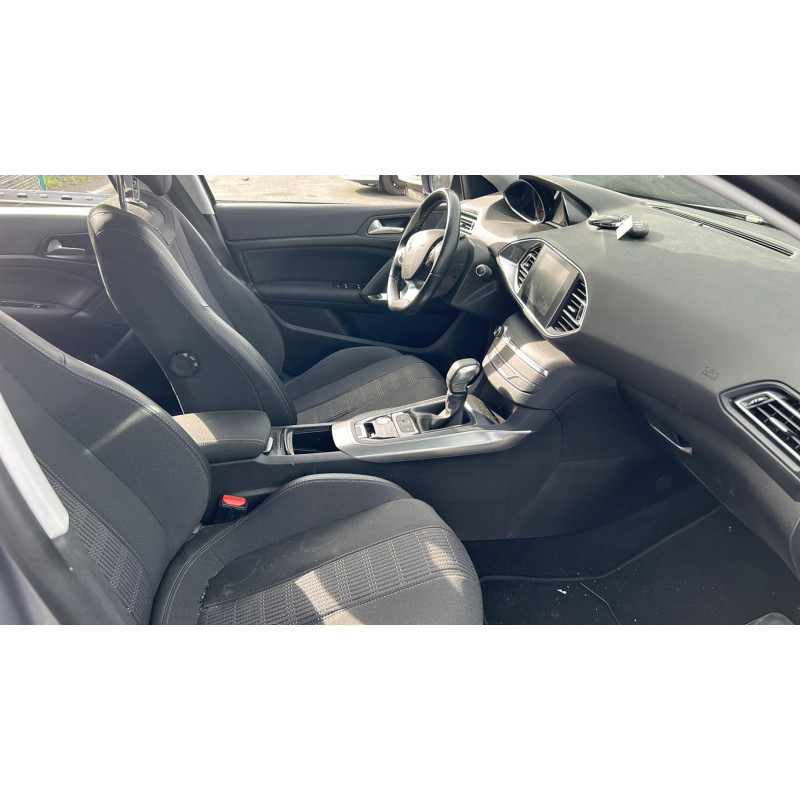PEUGEOT 308 2 SW PHASE 2 BREAK 1.2 PURETECH - 12V TURBO Photo n°3