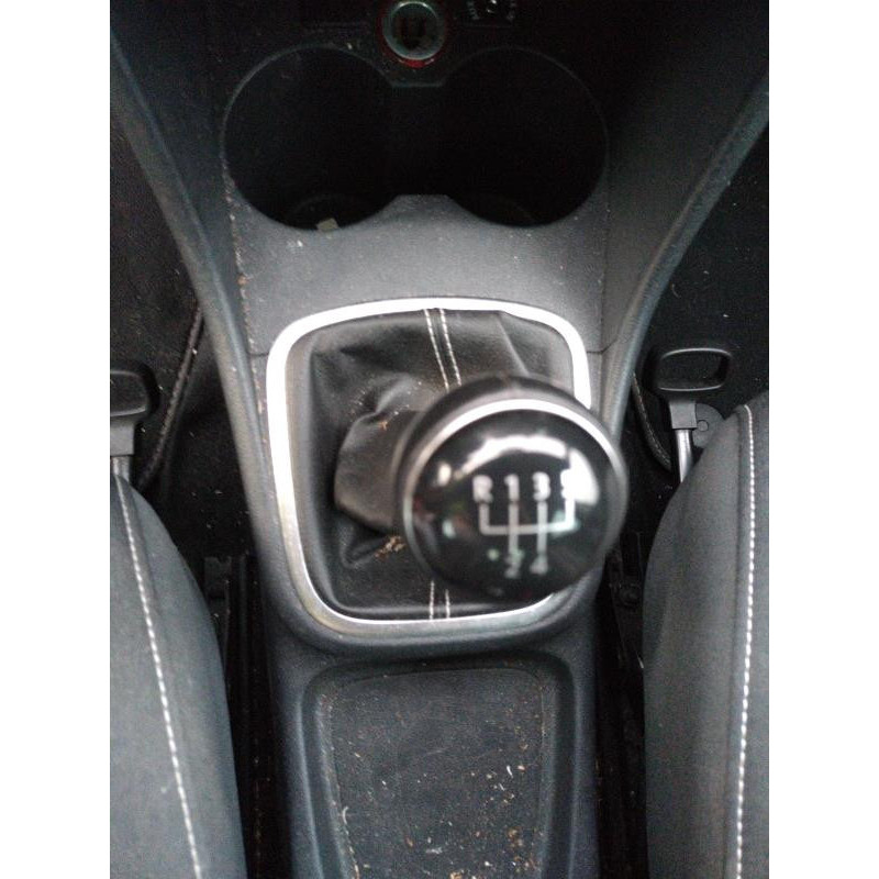 VOLKSWAGEN POLO 5 PHASE 1 1.6 TDI - 16V TURBO Photo n°2