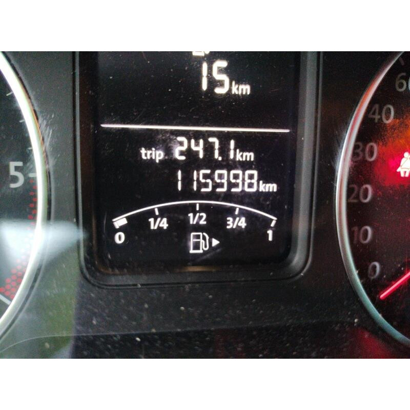 VOLKSWAGEN POLO 5 PHASE 1 1.6 TDI - 16V TURBO Photo n°5