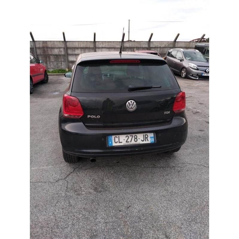 VOLKSWAGEN POLO 5 PHASE 1 1.6 TDI - 16V TURBO Photo n°8