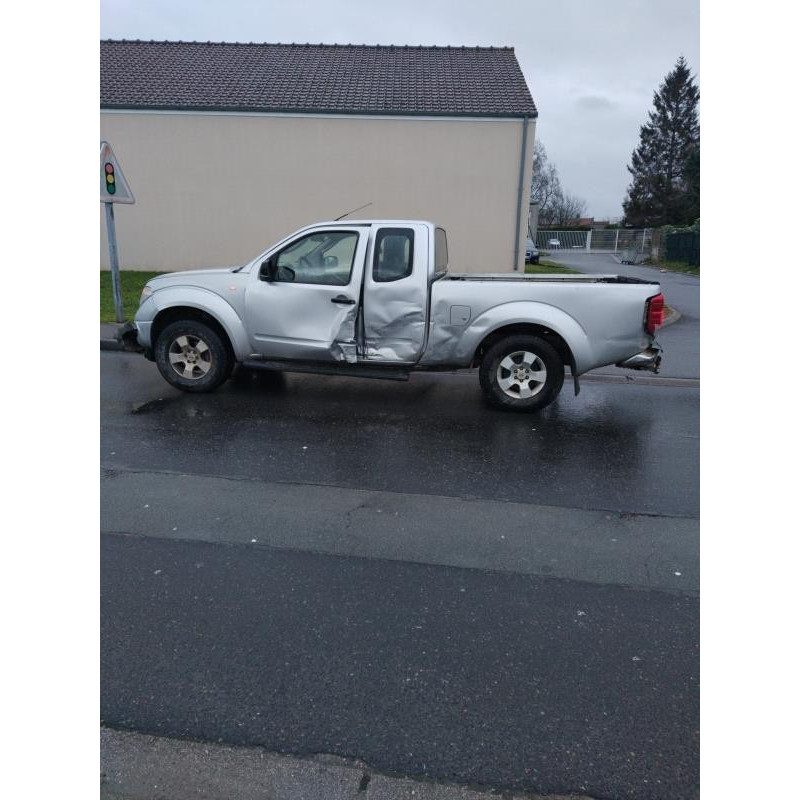NISSAN NAVARA 1 PHASE 1 2.5 DCI - 16V TURBO 4X4 Photo n°4