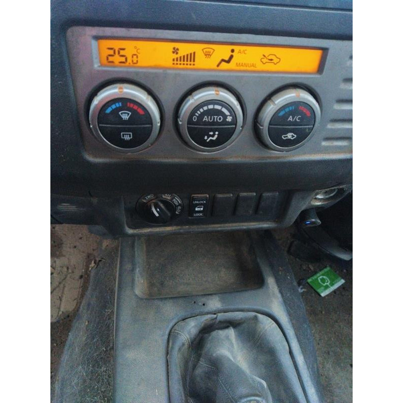 NISSAN NAVARA 1 PHASE 1 2.5 DCI - 16V TURBO 4X4 Photo n°10