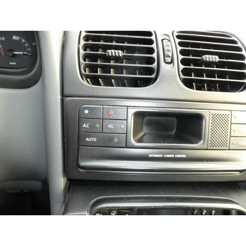 Etrier avant droit (freinage) RENAULT LAGUNA 1 Photo n°12