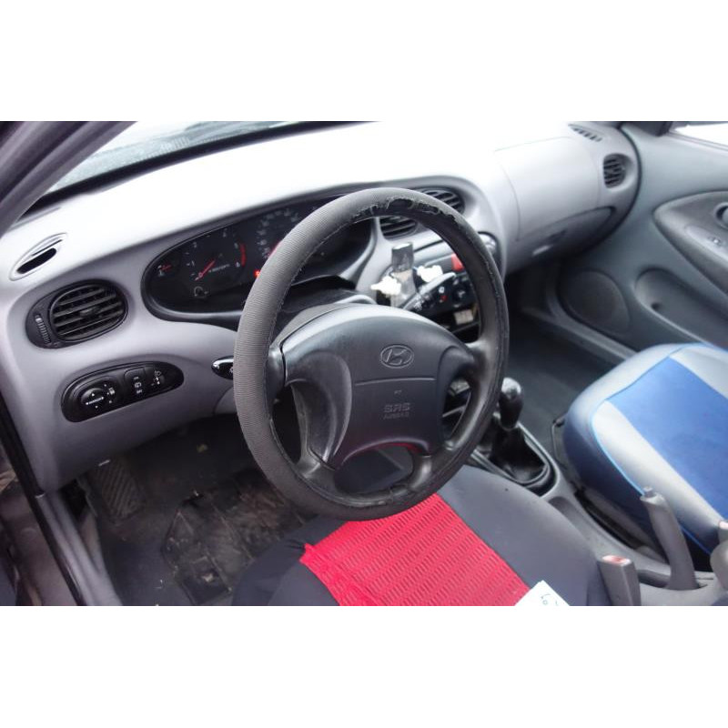 Etrier avant droit (freinage) HYUNDAI LANTRA 2 Photo n°8