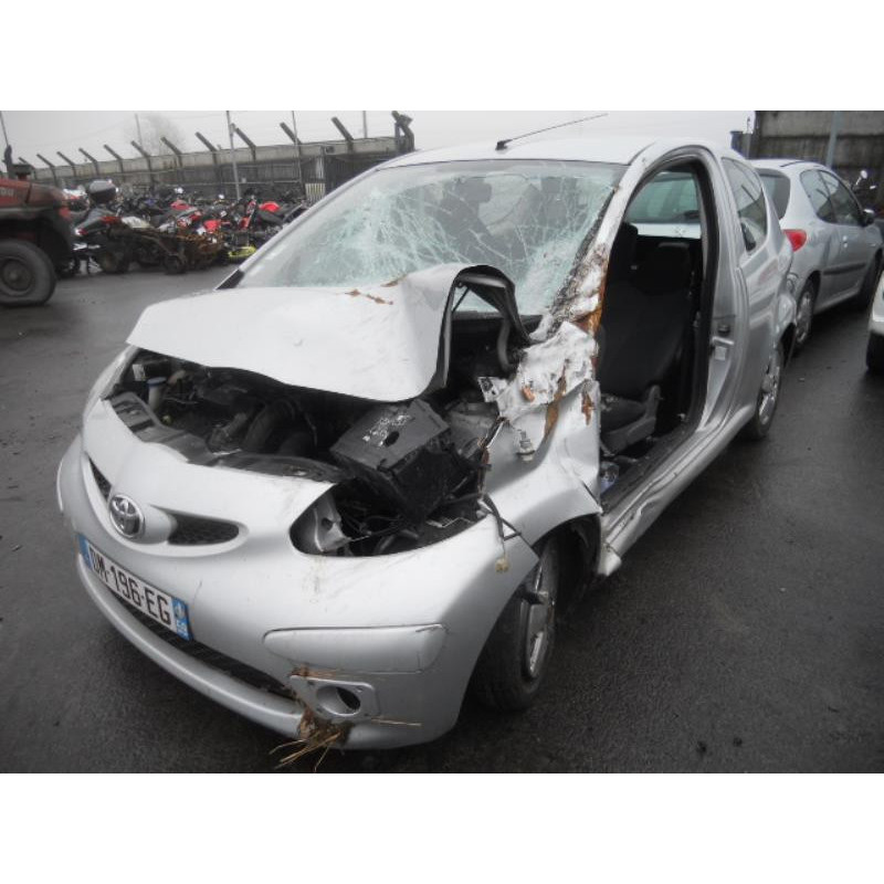 Etrier avant gauche (freinage) TOYOTA AYGO 1 Photo n°4