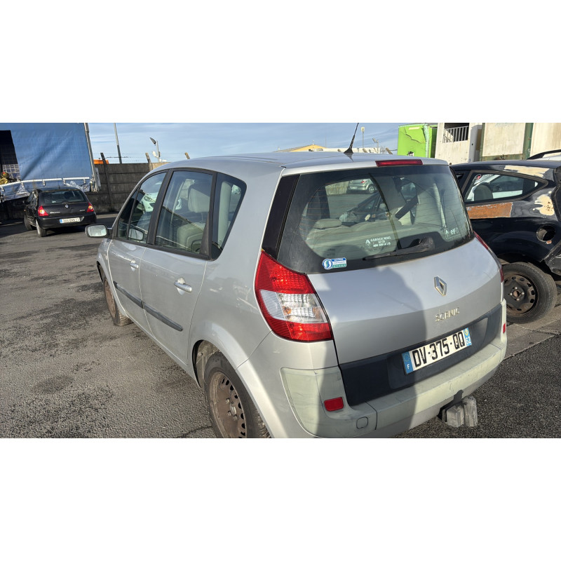 Malle/Hayon arriere RENAULT SCENIC 2 Photo n°11
