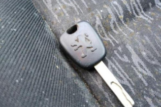 Serrure avant gauche PEUGEOT 307