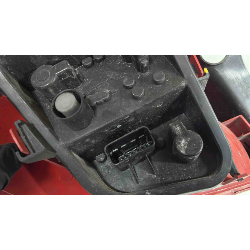 Feu arriere principal droit (feux) RENAULT CLIO 3 Photo n°1