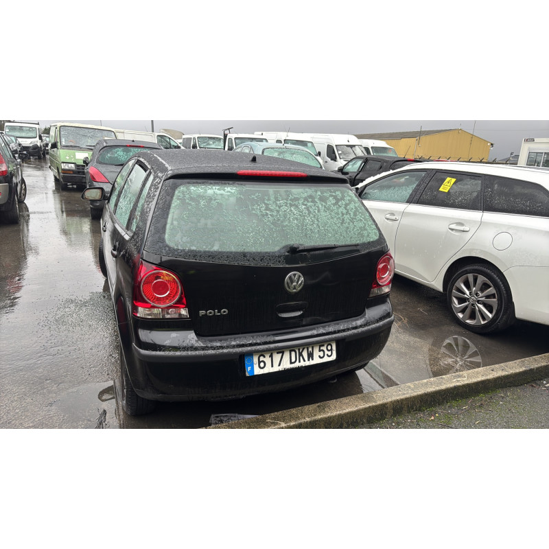 Malle/Hayon arriere VOLKSWAGEN POLO 4 Photo n°9
