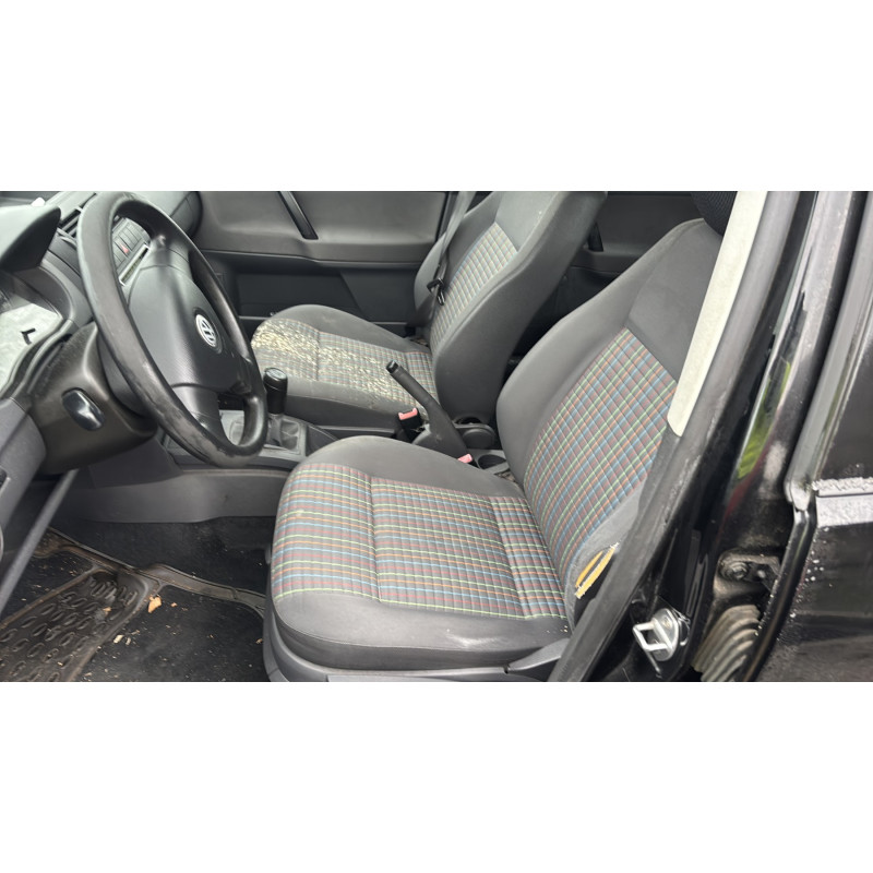 Malle/Hayon arriere VOLKSWAGEN POLO 4 Photo n°15