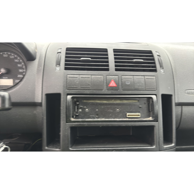 Malle/Hayon arriere VOLKSWAGEN POLO 4 Photo n°19