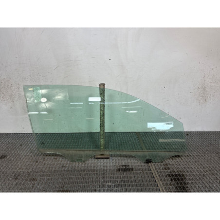 Vitre avant droit VOLKSWAGEN POLO 4