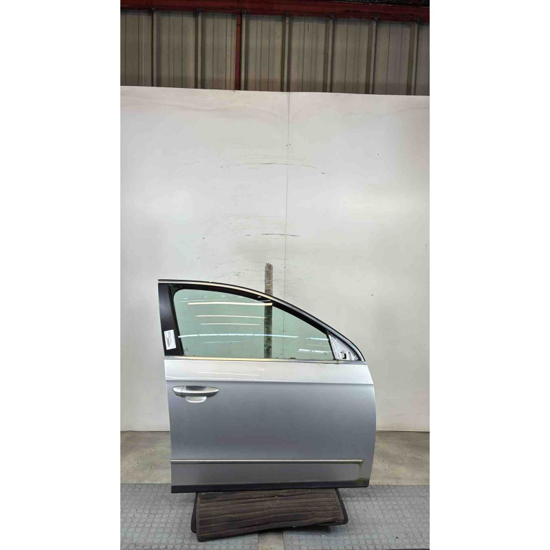 Porte avant droit VOLKSWAGEN PASSAT 5 Photo n°3