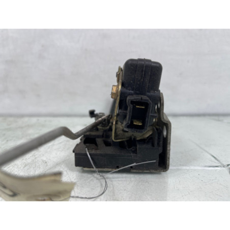 Serrure avant droit IVECO DAILY 3