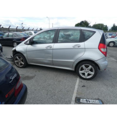 Feu arriere stop central MERCEDES CLASSE A 169