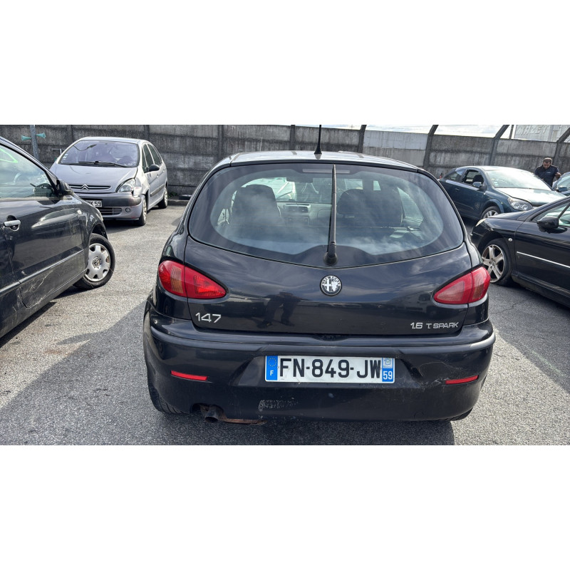 Porte avant gauche ALFA ROMEO 147 Photo n°9