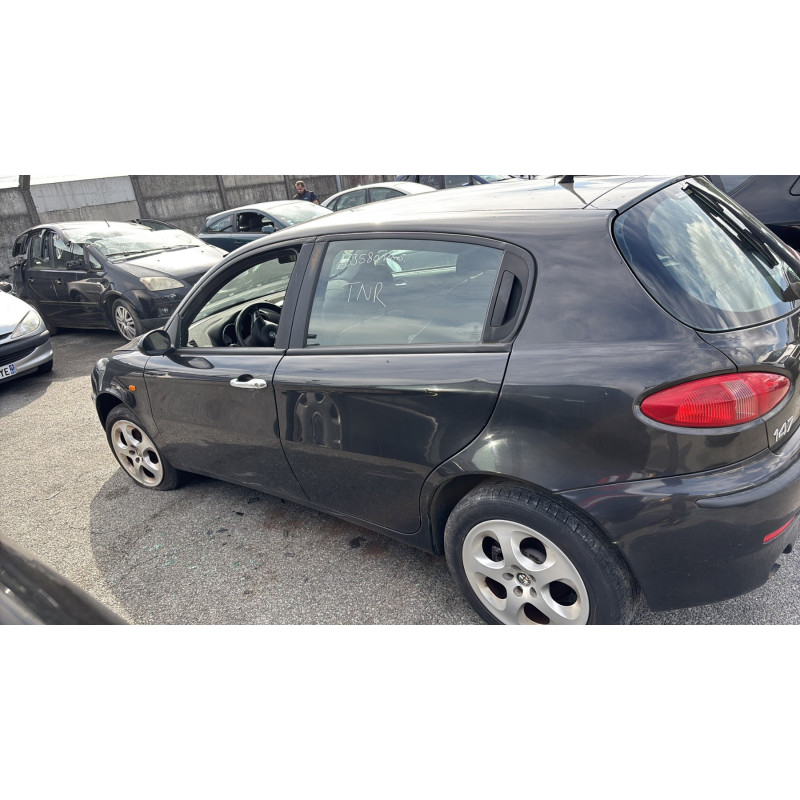 Porte avant gauche ALFA ROMEO 147 Photo n°10