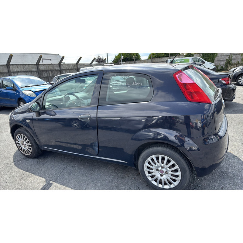 Aile avant gauche FIAT GRANDE PUNTO Photo n°11