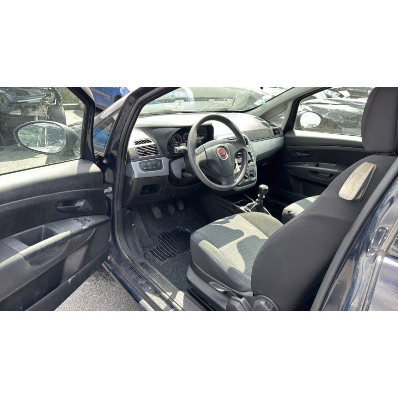 Aile avant gauche FIAT GRANDE PUNTO Photo n°14