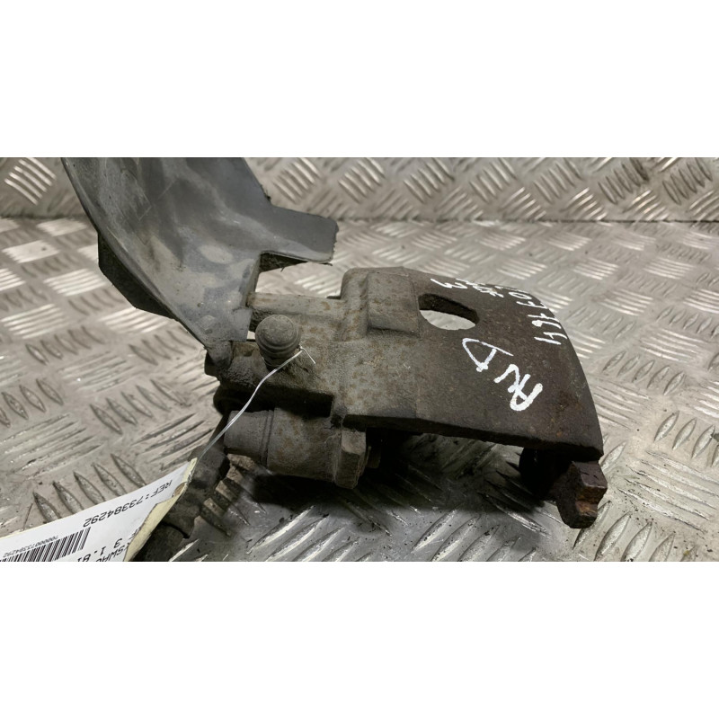 Etrier avant droit (freinage) VOLKSWAGEN GOLF 3 Photo n°1