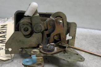 Serrure avant gauche SKODA FELICIA