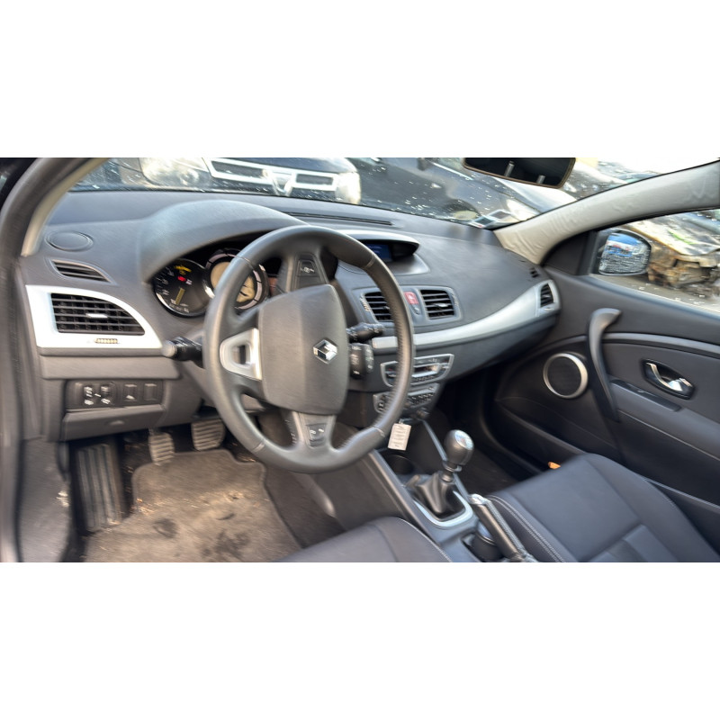 Feu arriere stop central RENAULT MEGANE 3 Photo n°16