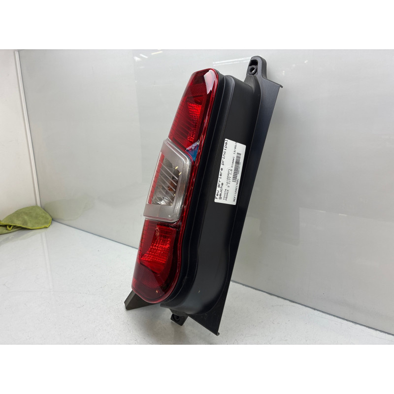 Feu arriere principal gauche (feux) TOYOTA PROACE 3 CITY Photo n°4