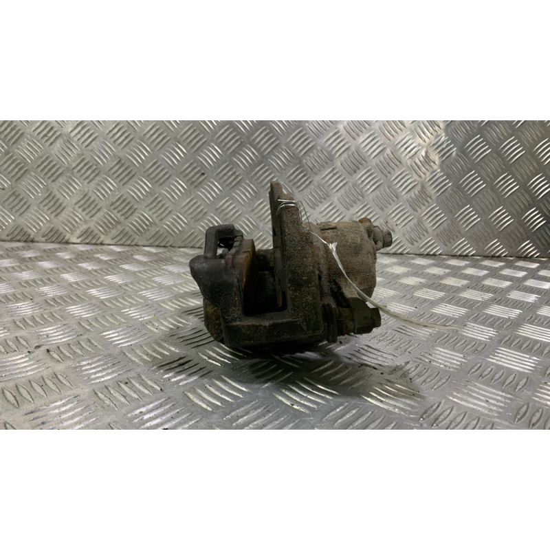 Etrier avant gauche (freinage) TOYOTA RAV4 3 Photo n°2