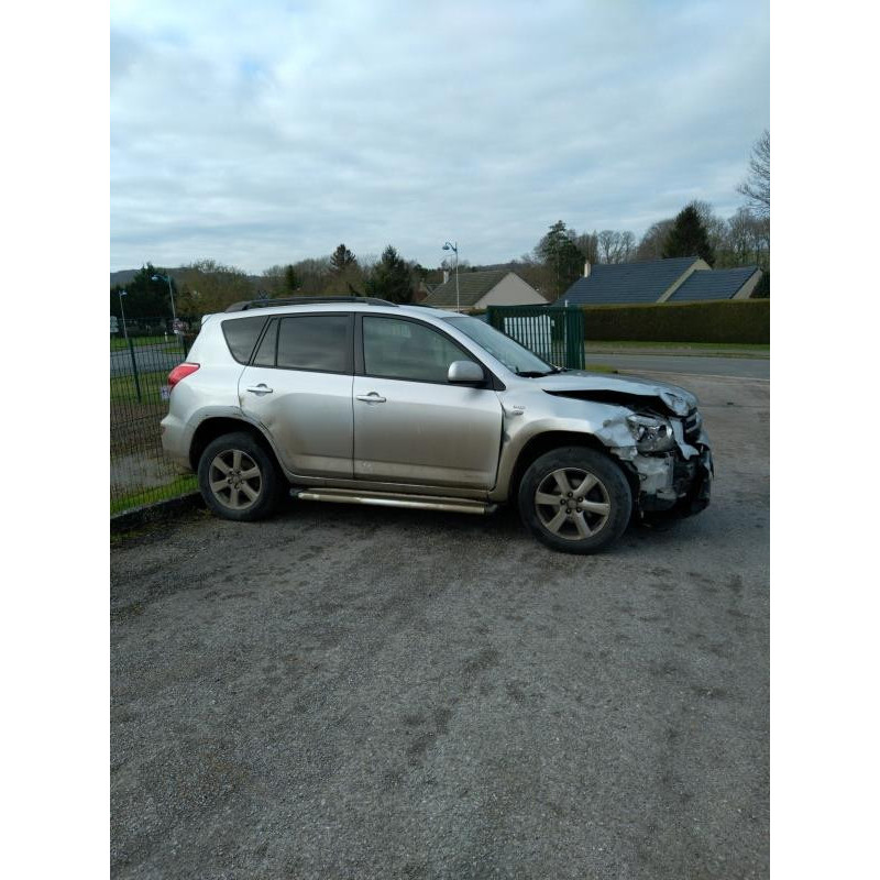 Etrier avant gauche (freinage) TOYOTA RAV4 3 Photo n°9