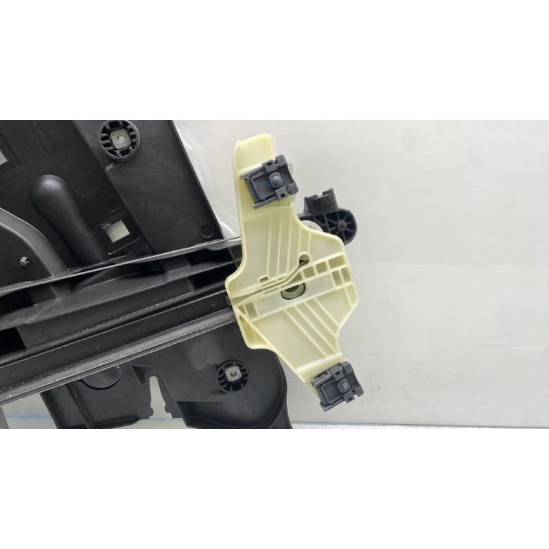 Leve vitre electrique avant gauche CITROEN BERLINGO 3 M Photo n°2