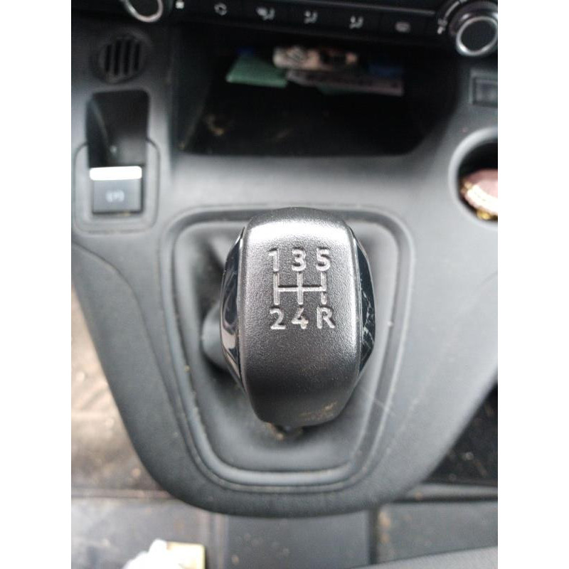 Leve vitre electrique avant gauche CITROEN BERLINGO 3 M Photo n°12