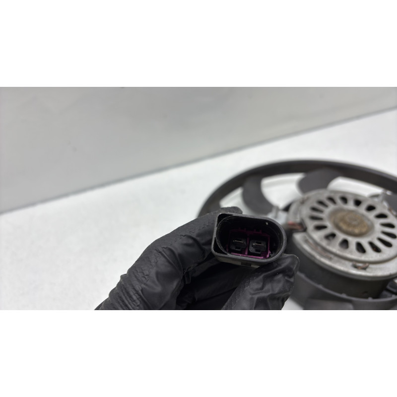 Moto ventilateur radiateur VOLKSWAGEN GOLF PLUS Photo n°2