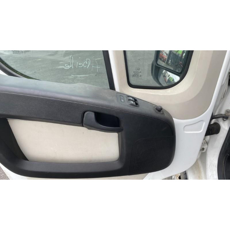 Interrupteur de leve vitre avant droit CITROEN JUMPER 3 Photo n°12