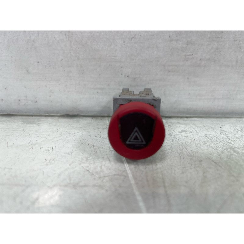 Bouton de warning PEUGEOT PARTNER 1 Photo n°1