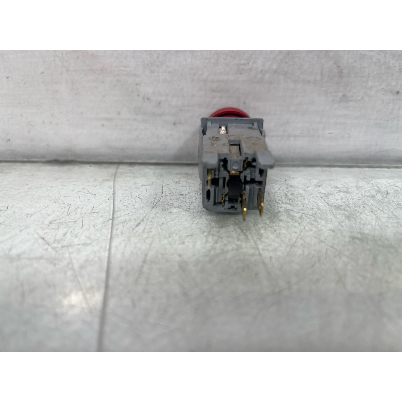 Bouton de warning PEUGEOT PARTNER 1 Photo n°2
