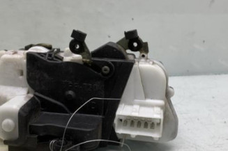 Serrure avant droit PEUGEOT 406