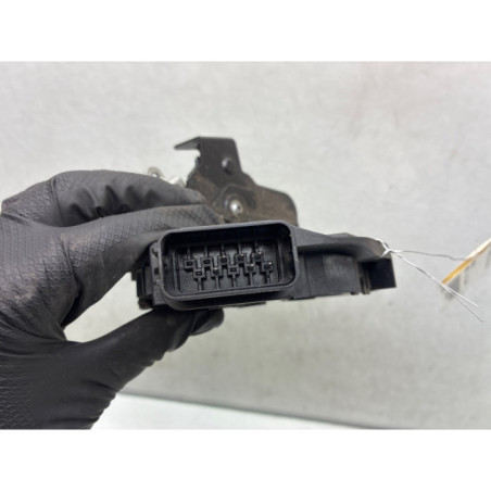 Serrure arriere droit FORD MONDEO 3
