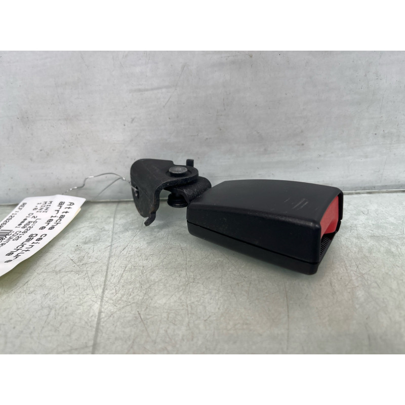 Attache ceinture arriere gauche MINI MINI 2 R60 Photo n°3