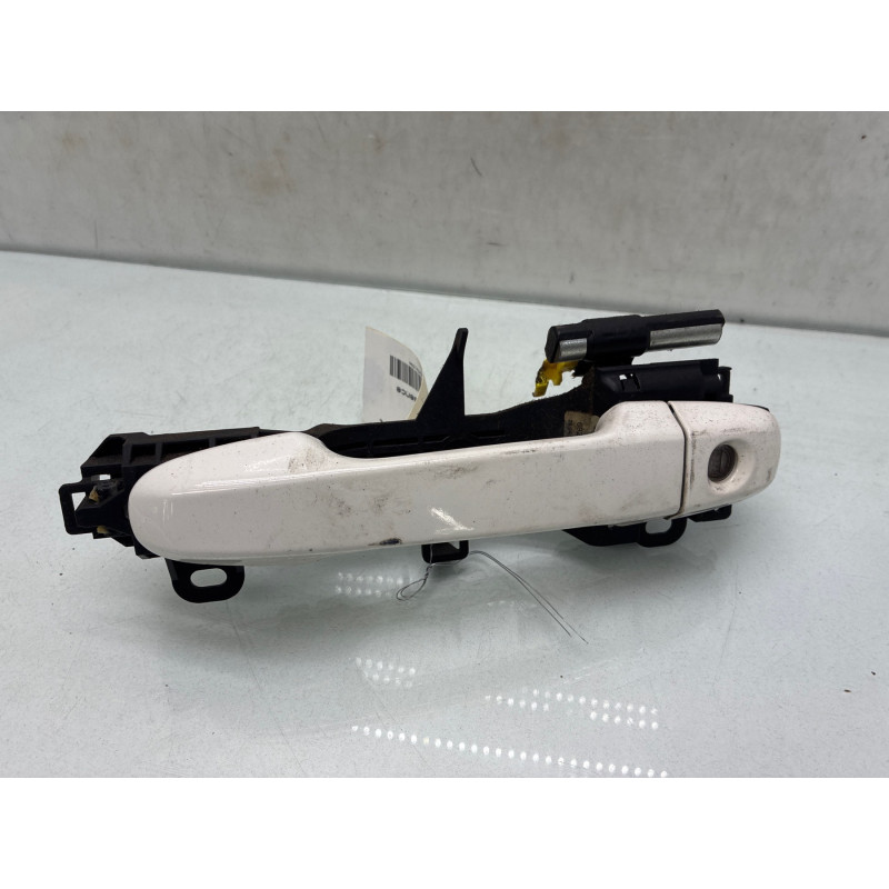 Poignee porte avant gauche TOYOTA YARIS 3 Photo n°3