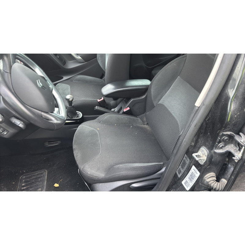 Custode avant gauche (porte) CITROEN C3 2 Photo n°15
