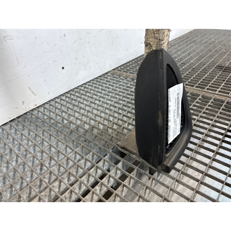 Custode arriere gauche RENAULT CLIO 4 Photo n°3