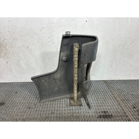 Crosse arriere droit RENAULT TRAFIC 2